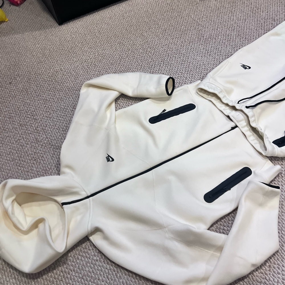 Cream Nike Tech Fleece Tracksuit
